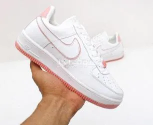 كوتشى حريمى