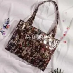 شنطة حريمى - رقه وجمال مقاس 33CM * 43CM - 4