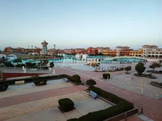 شاليه ارضى بحديقة خاصة