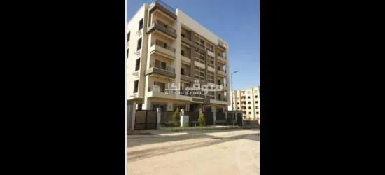 شقه للبيع باللوتس الشمالية المنطقة الرابعة - امام مسجد الصحابة -