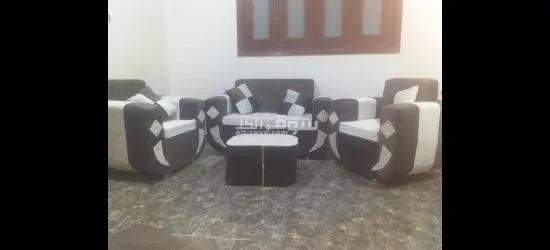انترية كنبة واربع كراسي
