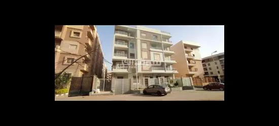 شقة للبيع من في التجمع الخامس اللوتس الشمالية المنطقة الاولى امام نادي بلاتينيوم