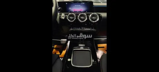 Mercedes A200 AMG Face lift 2023 Zero 1400cc 4 cylinder اسود فرش اسود استيراد - 5