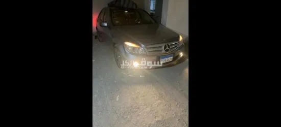 للبيع سياره مرسيدس c180 2009 عداد 170k كيلو متر فبريكا بالكامل العنوان النزهه الجديده