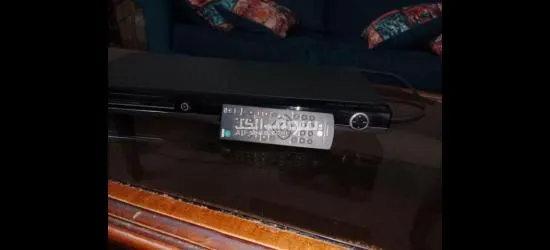 جهاز ال جي مشغل DVD مع USB , JPG Playback, MP3 و  بحالة ممتازة