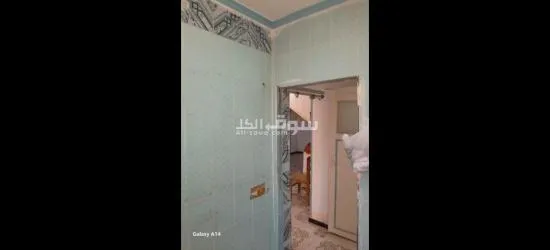 الشقه في اسكان مبارك العامريه على الشارع مباشره وعلى نصيتين