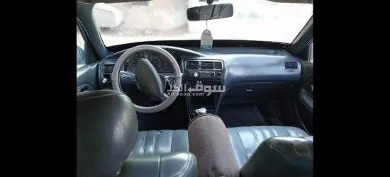 تويوتا كورولا الملكه رخصه سنه