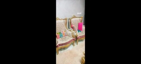 صالون مدهب زان اربع كراسي وكنبه ممتاز جدا استعمال شهرين فقط - 2