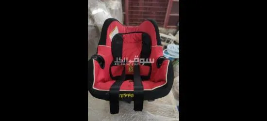 للبيع كرسي سيارة اطفال اصلي من فيراري - بحاله ممتازه