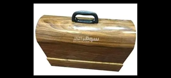 الصندوق الخشبي لآلة الخياطة المنزلية هو جهاز يستخدم لتخزين وحماية آلة الخياطة،