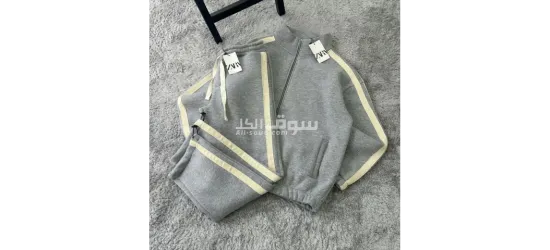 حركتك، ستايلك، راحتك… كله في ترنج واحد!”ترنج رجالي بخطين جانبيين يجمع بين الأناقة والراحة المطلقة - 5